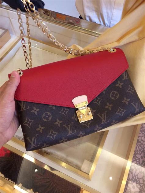 louis vuitton pallas clutch real vs fake|Louis Vuitton pallas clutch noir.